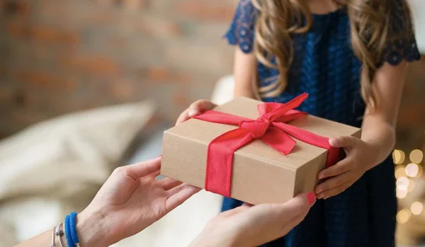 The Art of Giving Thoughtful Gifts